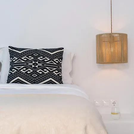 Paoli - Private Pool, Sea View & Jacuzzi Mykonos Town