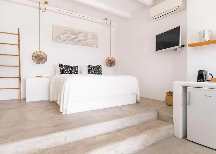 Paoli - Private Pool, Sea View & Jacuzzi Mykonos Town