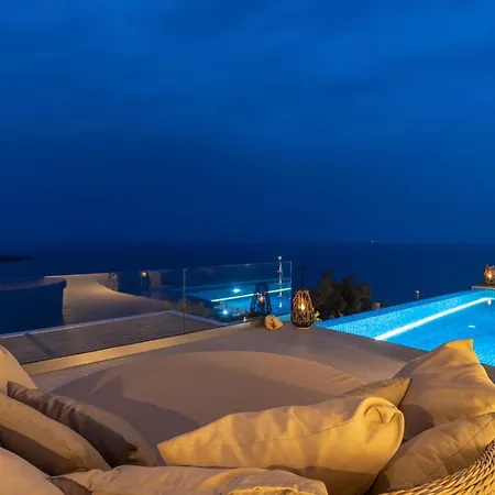 Paoli - Private Pool, Sea View & Jacuzzi Villa